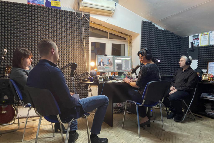 На радио «Город Кудрово» прошел «Марафон вакансий» работодателей региона
